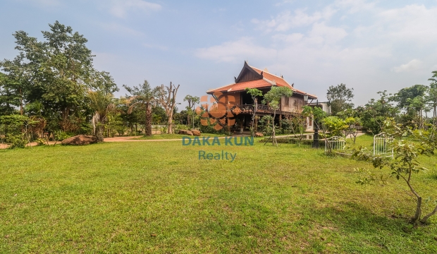 4 Bedrooms Wooden House for Rent with Pool in Siem Reap-Sala Kamreuk