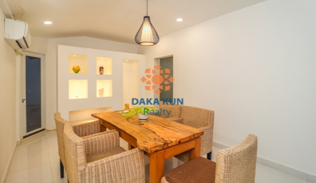 4 Bedrooms Villa for Rent with Swimming Pool in Siem Reap - Svay Dangkum