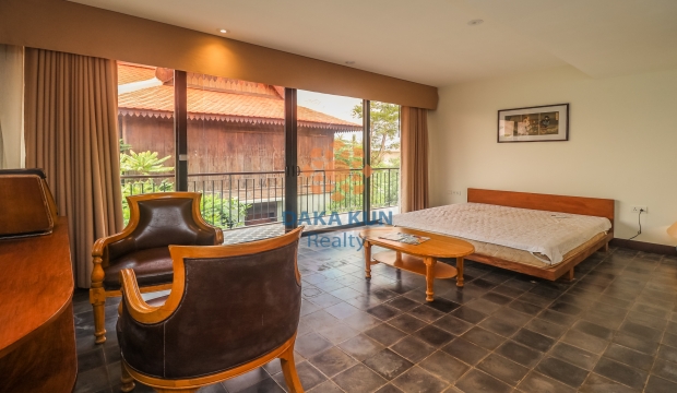 4 Bedrooms Wooden House for Rent with Pool in Siem Reap-Sala Kamreuk