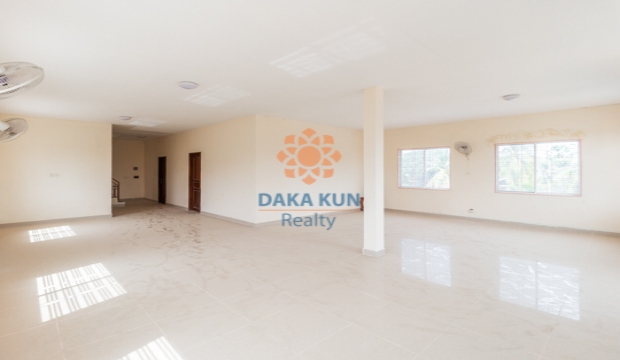 Commercial Building for Rent on National Road 6, Siem Reap city