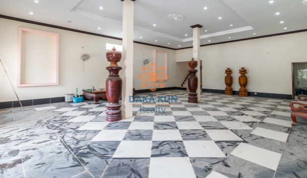 Commercial Building for Rent on National Road 6, Siem Reap city