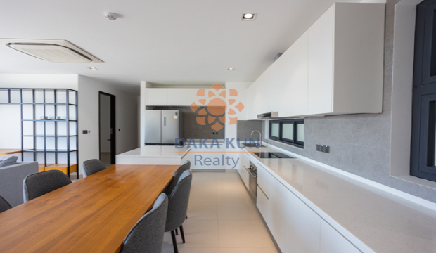 3 Bedrooms Condo for Rent in Krong Siem Reap-Svay Dangkum