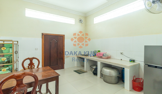 2 Bedrooms House for Rent in Krong Siem Reap-Sala Kamreuk
