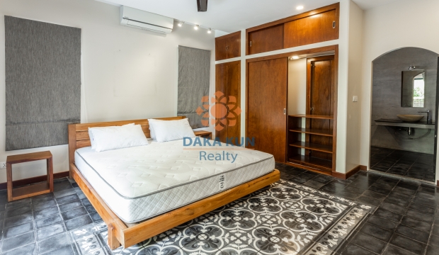 2 Bedrooms Apartment for Rent with Pool in Siem Reap-Sala Kamreuk