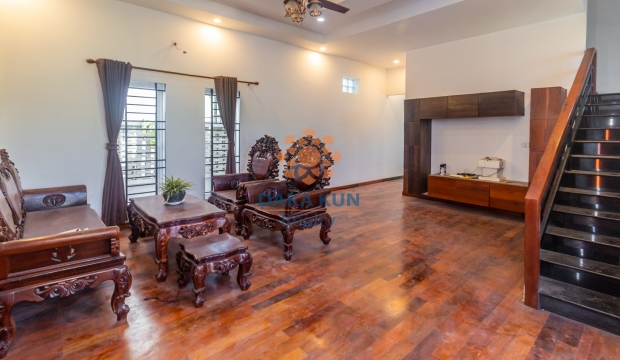 Urgent Sale House in Sala Kamreuk commune, Siem Reap
