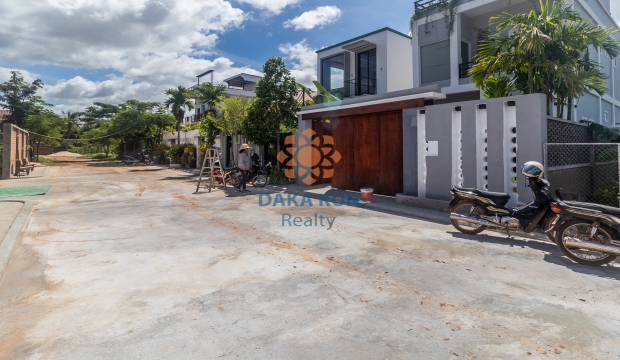 Urgent Sale House in Sala Kamreuk commune, Siem Reap
