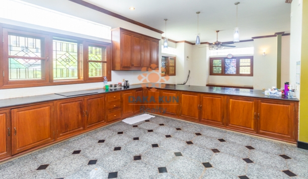 6 Bedrooms House for Rent in Siem Reap city-Sala Kamreuk