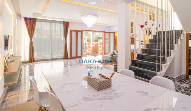 5 Bedrooms Villa for Rent in Siem Reap-Svay Dangkum