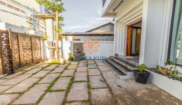 5 Bedrooms Villa for Rent in Siem Reap-Svay Dangkum