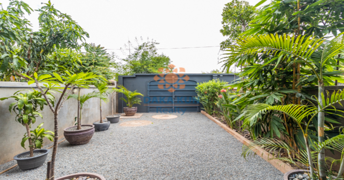2 Bedrooms House for rent in Siem Reap-Chreav