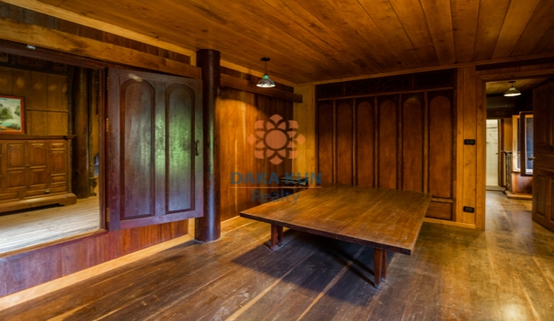 Wooden House For Sale in Wat Damnak-Siem Reap