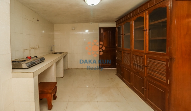 4 Bedrooms House for Rent in Siem Reap-Svay Dangkum