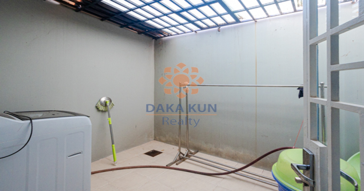 House for Sale in Siem Reap City, Sangkat Svay Dangkum