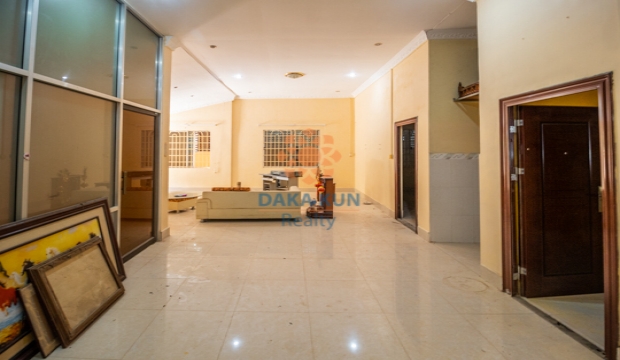 3 Bedrooms House for Rent in Siem Reap - Sla Kram