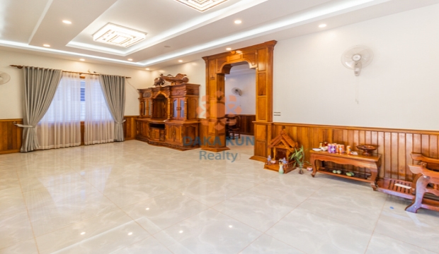 2 Bedrooms House for Rent in Siem Reap-Svay Dangkum