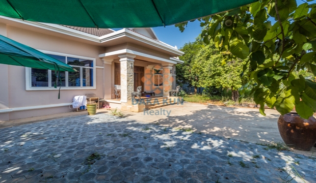 4 Bedrooms House for Rent in Siem Reap - Sla Kram