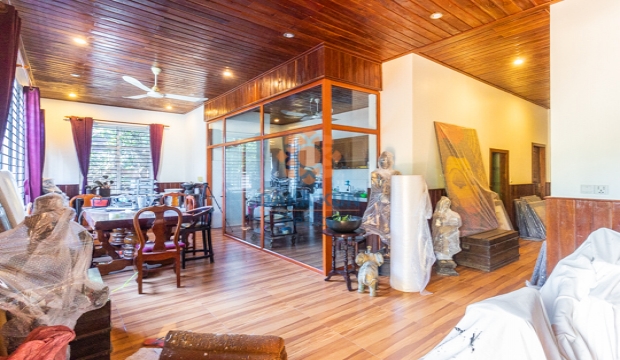 4 Bedrooms House for Rent in Siem Reap - Sla Kram