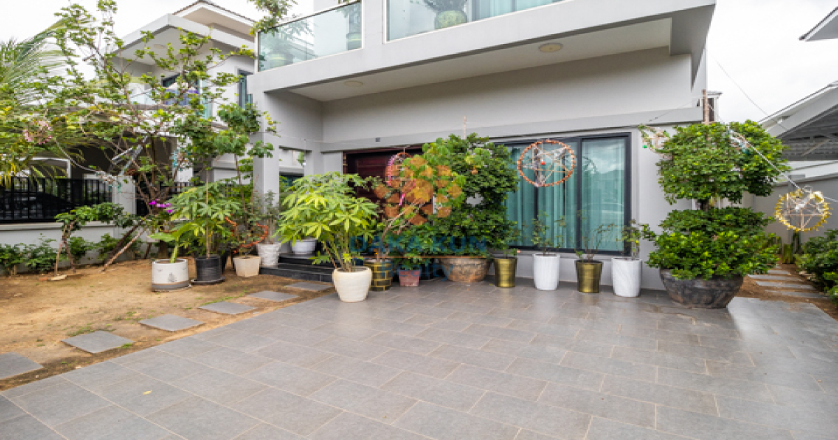 3 Bedrooms Villa for Rent in Krong Siem Reap