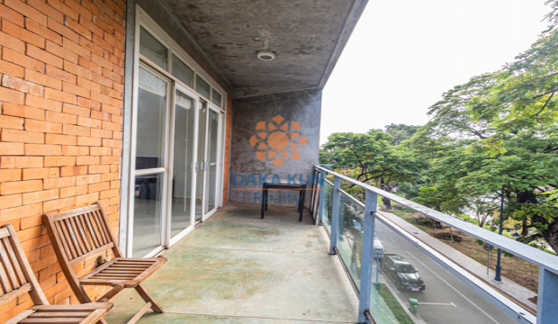 3 Bedrooms Condo for Sale in Krong Siem Reap-Riverside