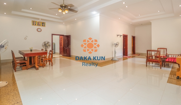 3 Bedrooms House for Rent in Siem Reap-Sala Kamreuk