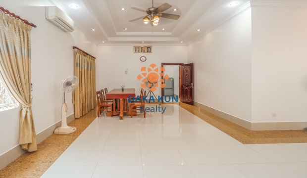 3 Bedrooms House for Rent in Siem Reap-Sala Kamreuk