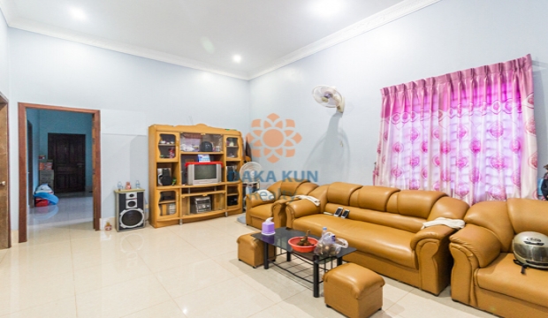 3 Bedrooms House for Rent in Siem Reap-Svay Dangkum