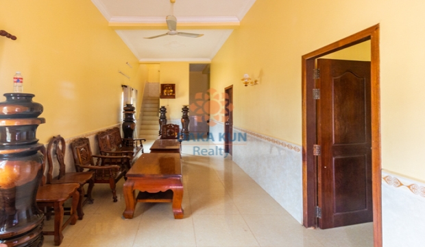 5 Bedrooms House for Rent in Siem Reap-Svay Dangkum