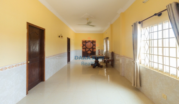 5 Bedrooms House for Rent in Siem Reap-Svay Dangkum