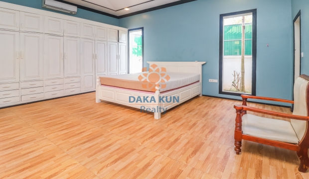 2 Bedrooms House for Rent with Swimming Pool in Siem Reap
