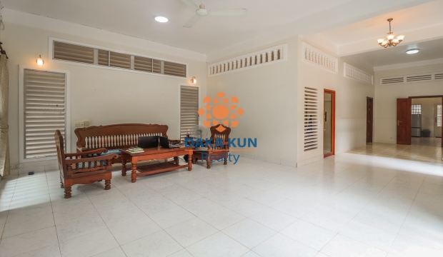 Wooden House for Sale with Pool in Siem Reap-Sla Kram