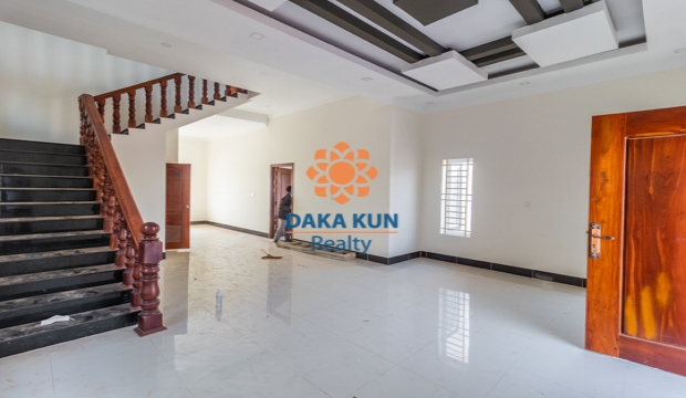 Villa for Sale in Siem Reap city-Svay Dangkum
