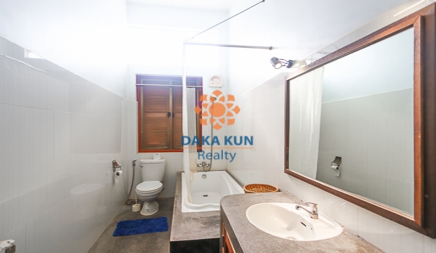 3 Bedrooms Wooden House for Rent in Siem Reap