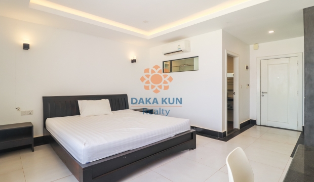 2 Bedrooms Apartment for with Pool Rent in Siem Reap, Sala kamreuk