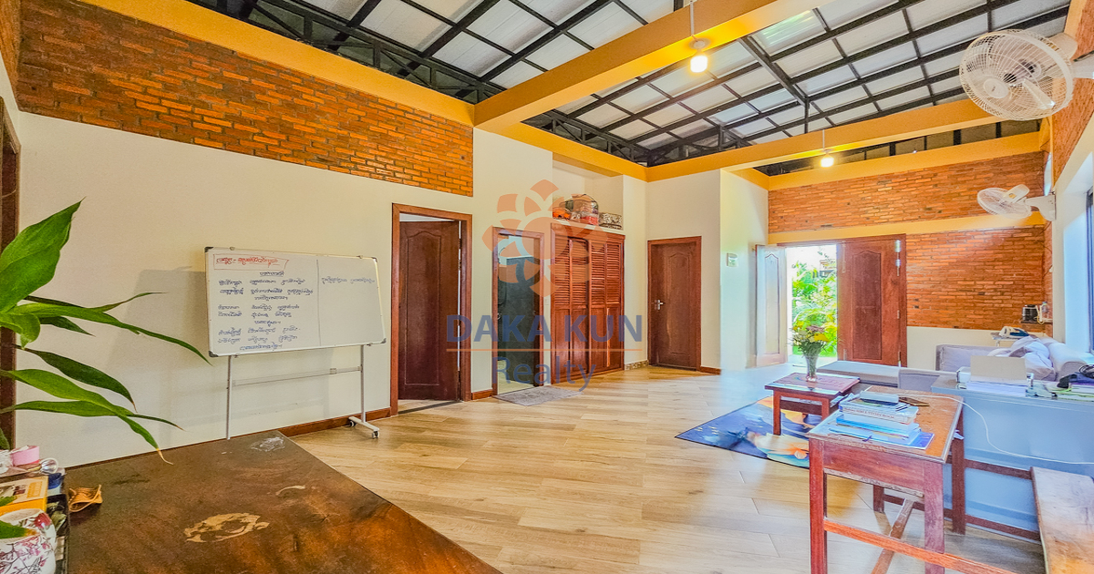 4 Bedrooms House for Sale in Siem Reap City-Svay Dangkum