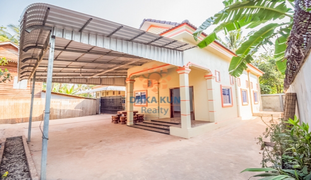 2 Bedrooms House for Rent in Siem Reap-Sala Kamreuk