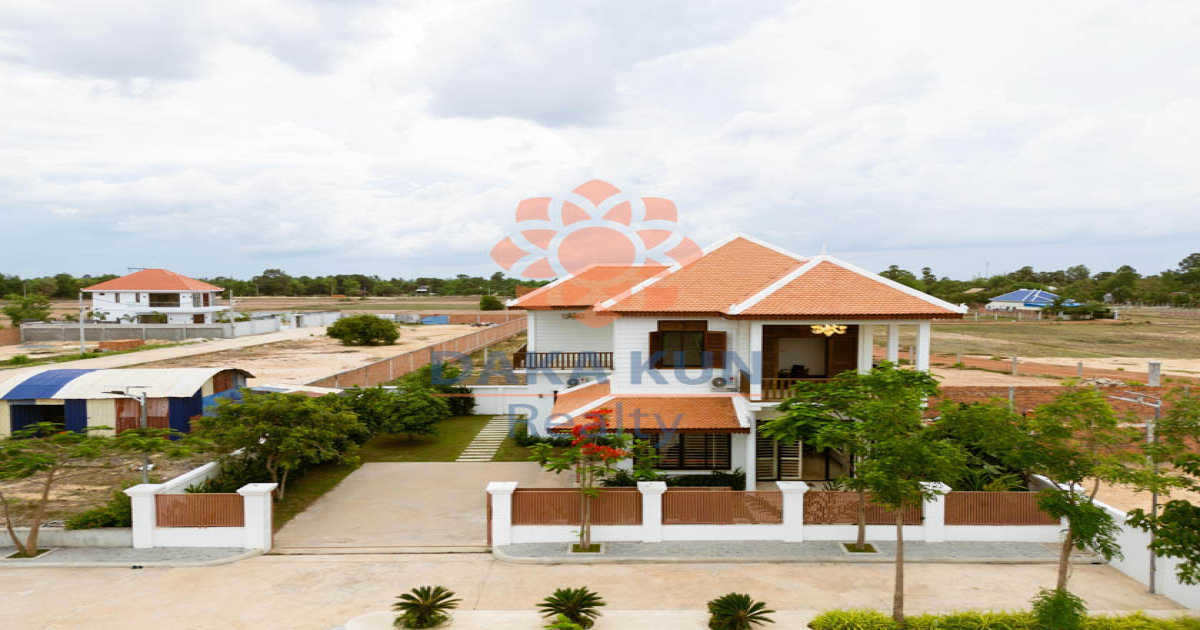 4 Bedrooms Villa for Rent in Siem Reap City - Sambuor