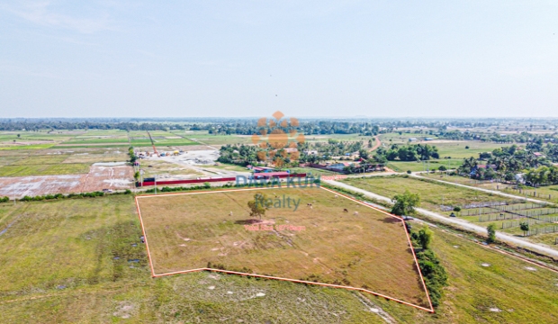 Land for Sale in Siem Reap-on Main Road 30m