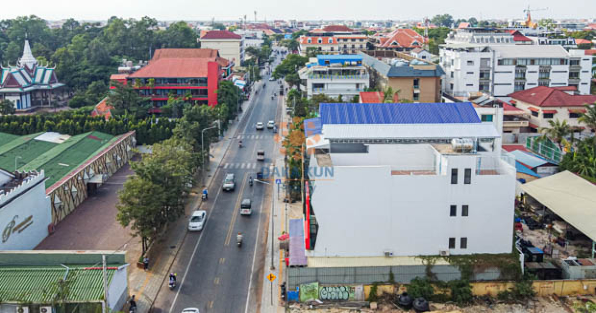 House for Sale on Main Road in Siem Reap City - Wat Damnak