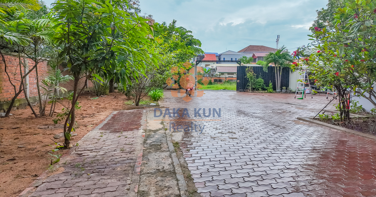 3 Bedrooms House for Rent in Siem Reap City-Sala Kamreuk