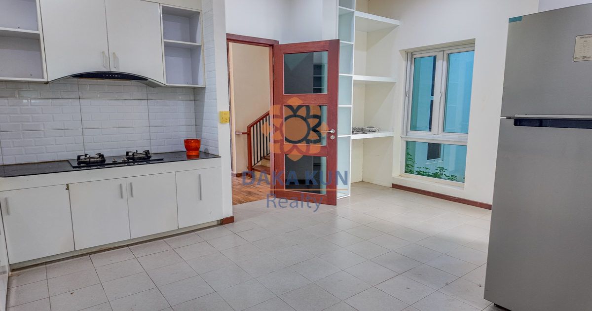 7 Bedrooms House for Sale in Siem Reap City - Sla Kram