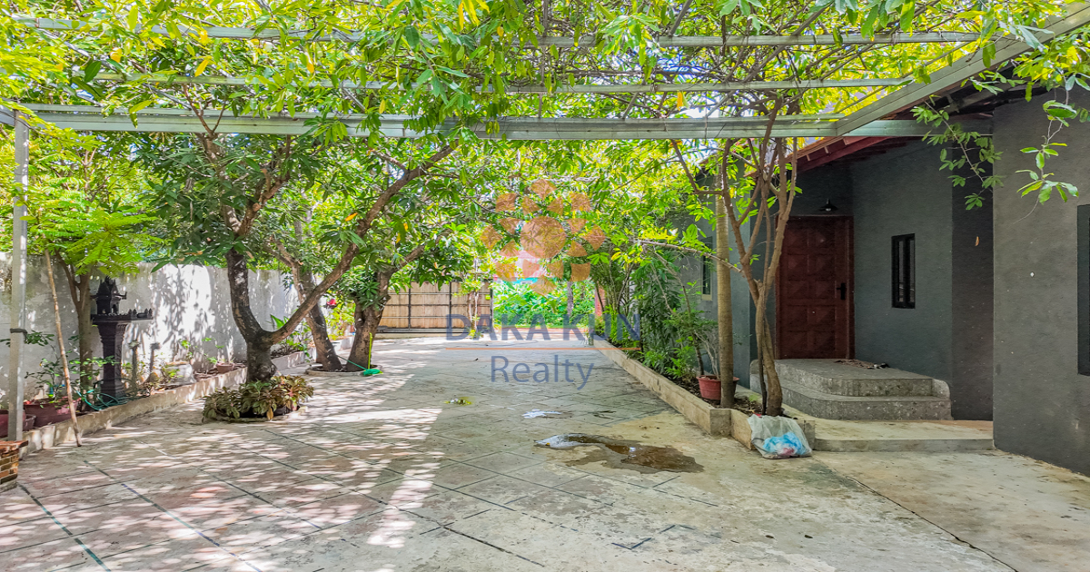 3 Bedrooms House for Rent in Krong Siem Reap-Sala Kamreuk