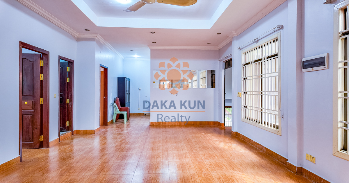 3 Bedrooms Apartment for Rent in Siem Reap City-Svay Dangkum