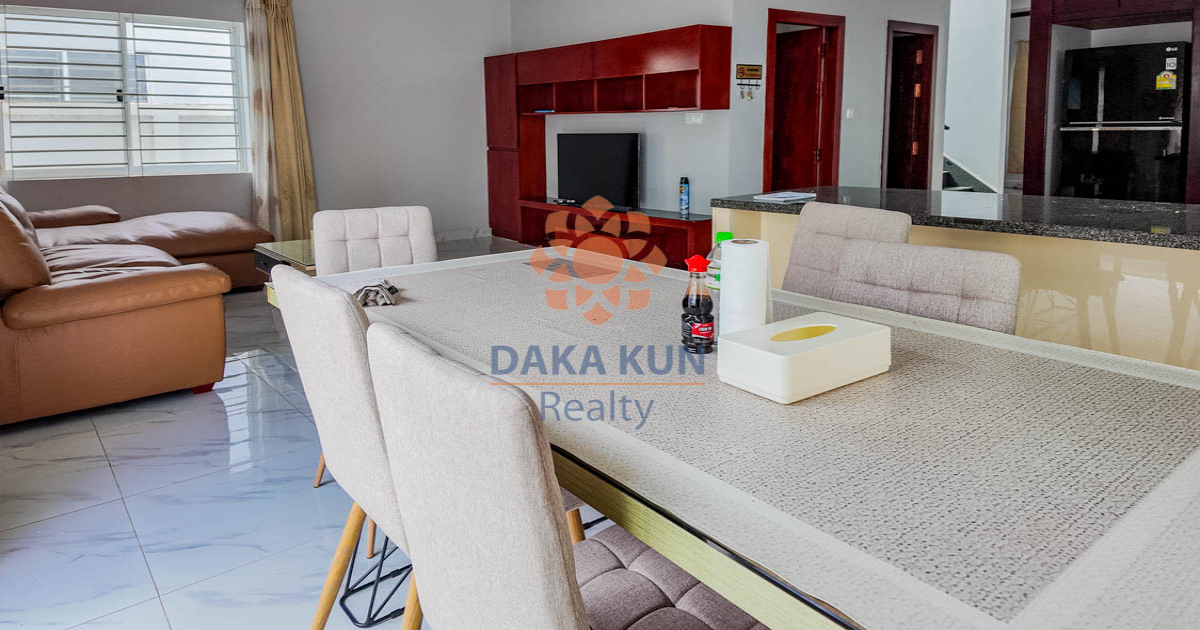 4 Bedrooms House for Rent in Siem Reap City - Sangkat Srangae