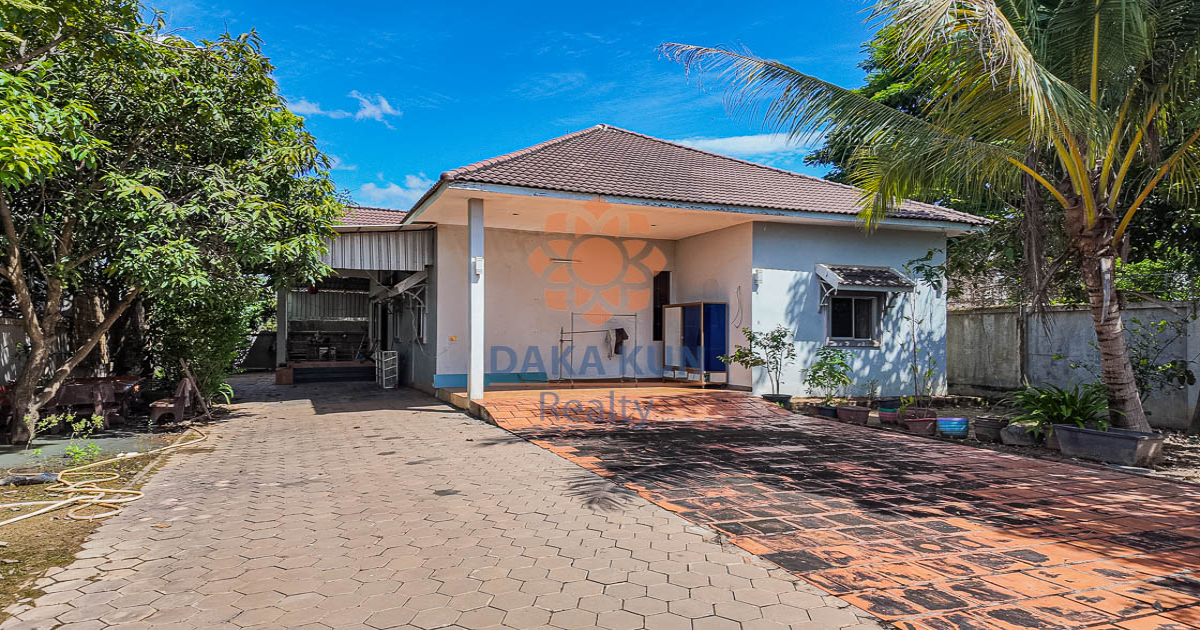 4 Bedrooms House for Rent in Siem Reap City, Sala Kamreuk