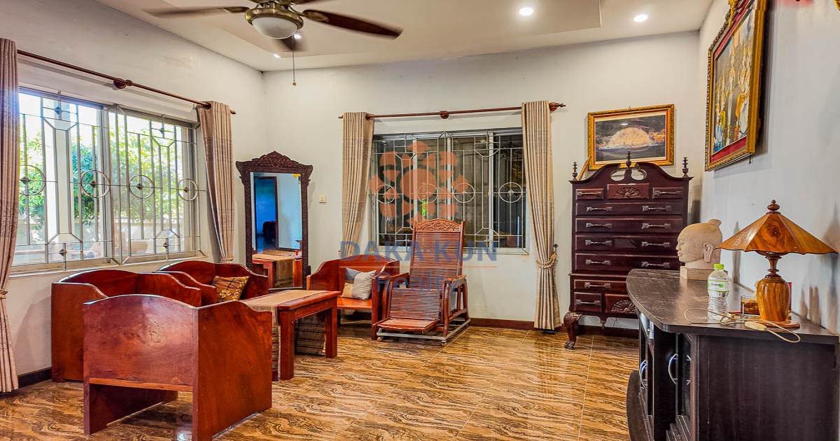 4 Bedrooms House for Rent in Siem Reap City, Sala Kamreuk