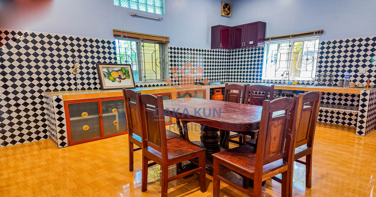 4 Bedrooms House for Rent in Siem Reap City, Sala Kamreuk