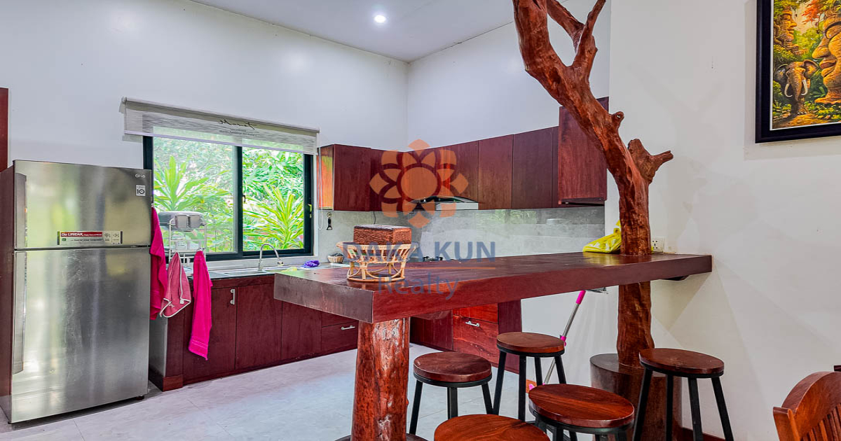 2 Bedrooms House for Rent with Garden in Siem Reap City, Sangkat Siem Reap