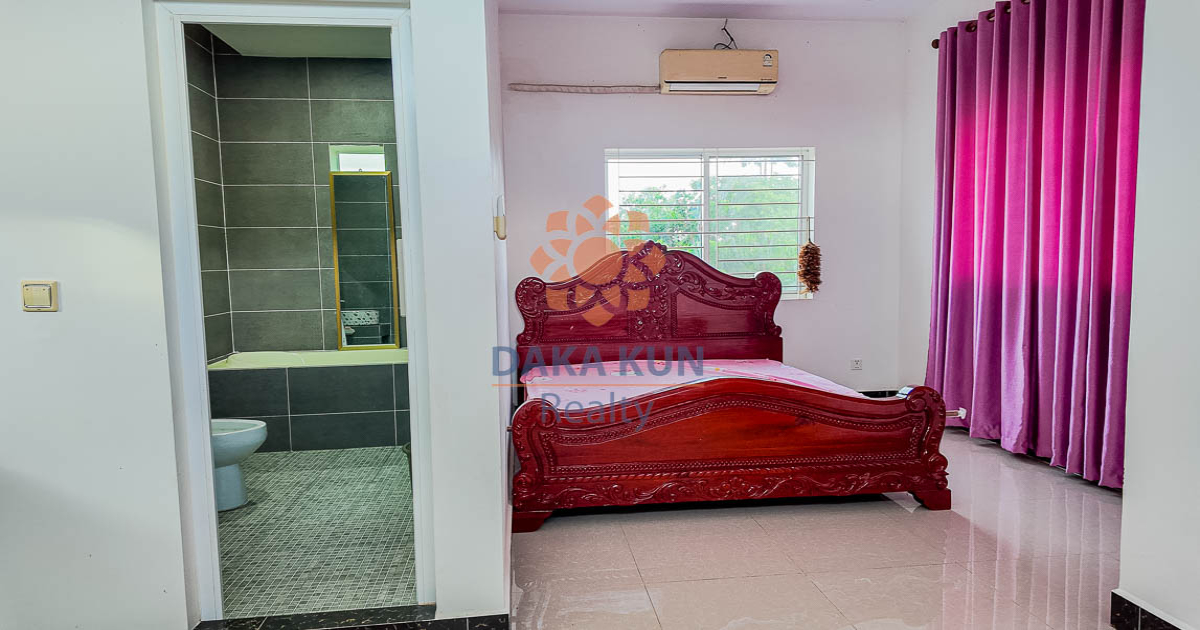 3 Bedrooms House for Rent in Siem Reap City, Sangkat Svay Dangkum