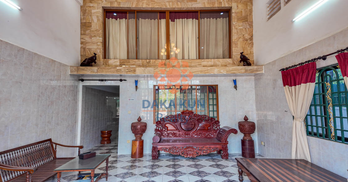 12 Bedrooms House for Rent Near Riverside - Siem Reap City