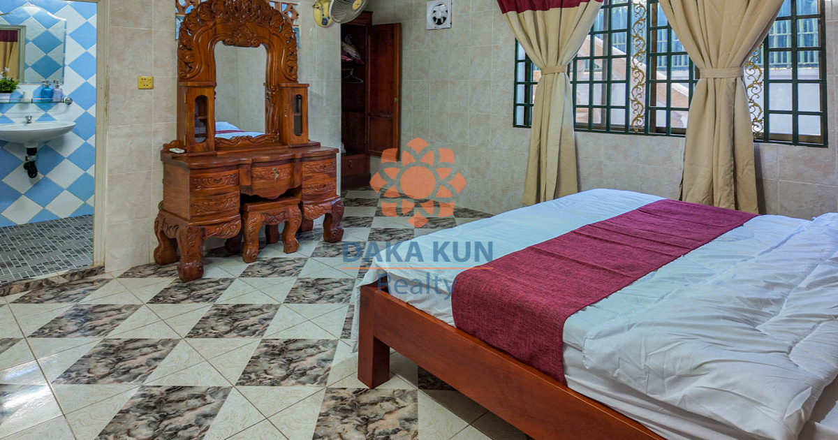 12 Bedrooms House for Rent Near Riverside - Siem Reap City